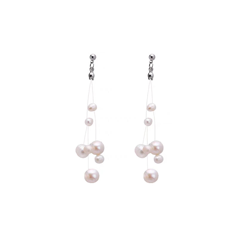 Dangly Pearls Earrings