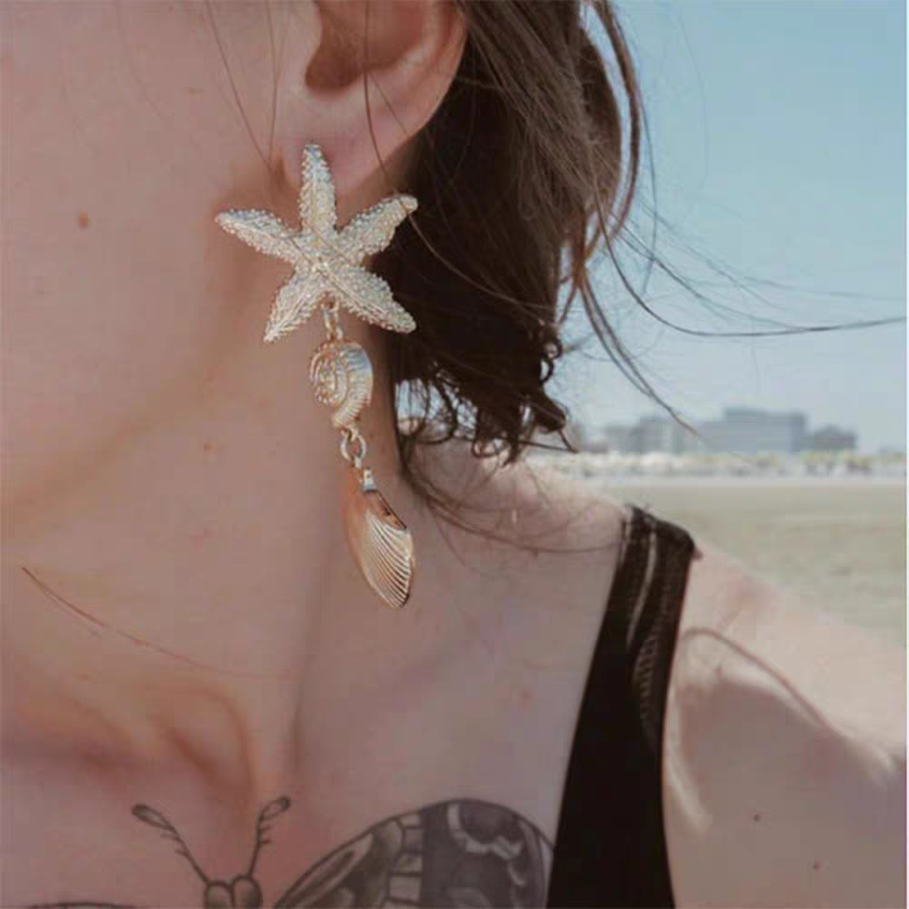 Summer Soirée Starfish and Shell Earrings - Christmas Edition