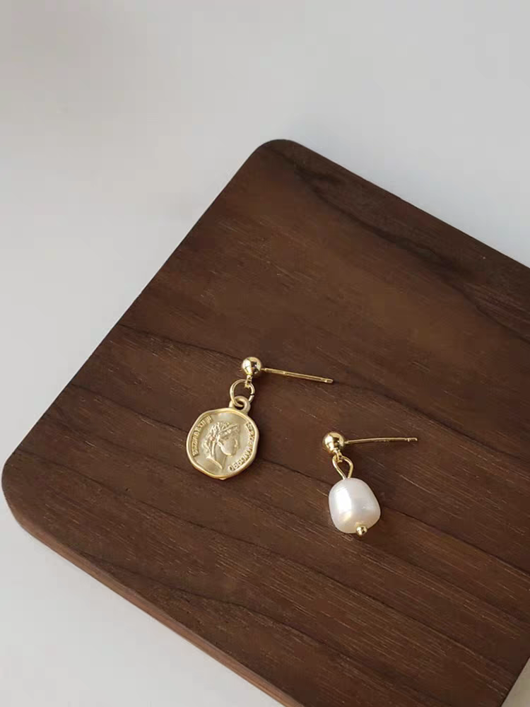 Vintage Elegance Gold Coin & Pearl Earrings